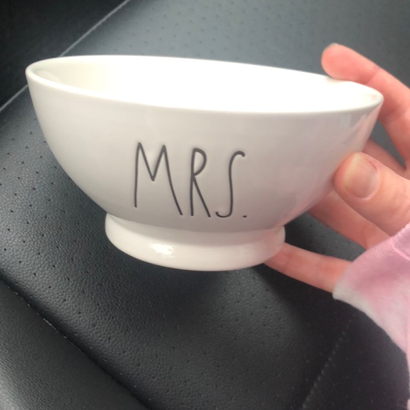 Rae Dunn Other - NEW RAE DUNN ‘MRS’ bowl